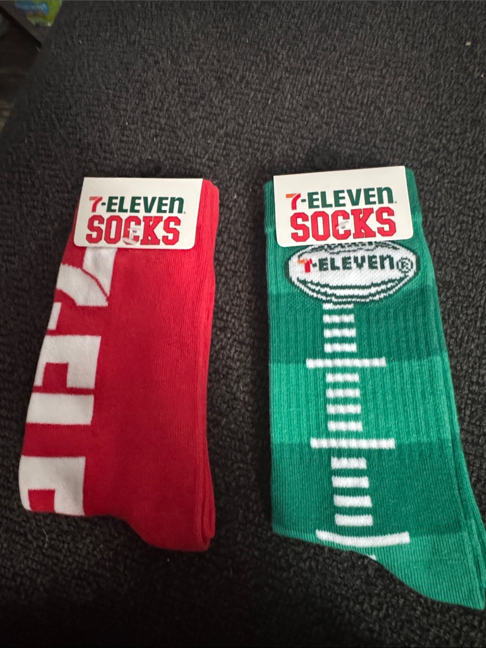 2 Pair of Seven Eleven Crew Socks Red Green